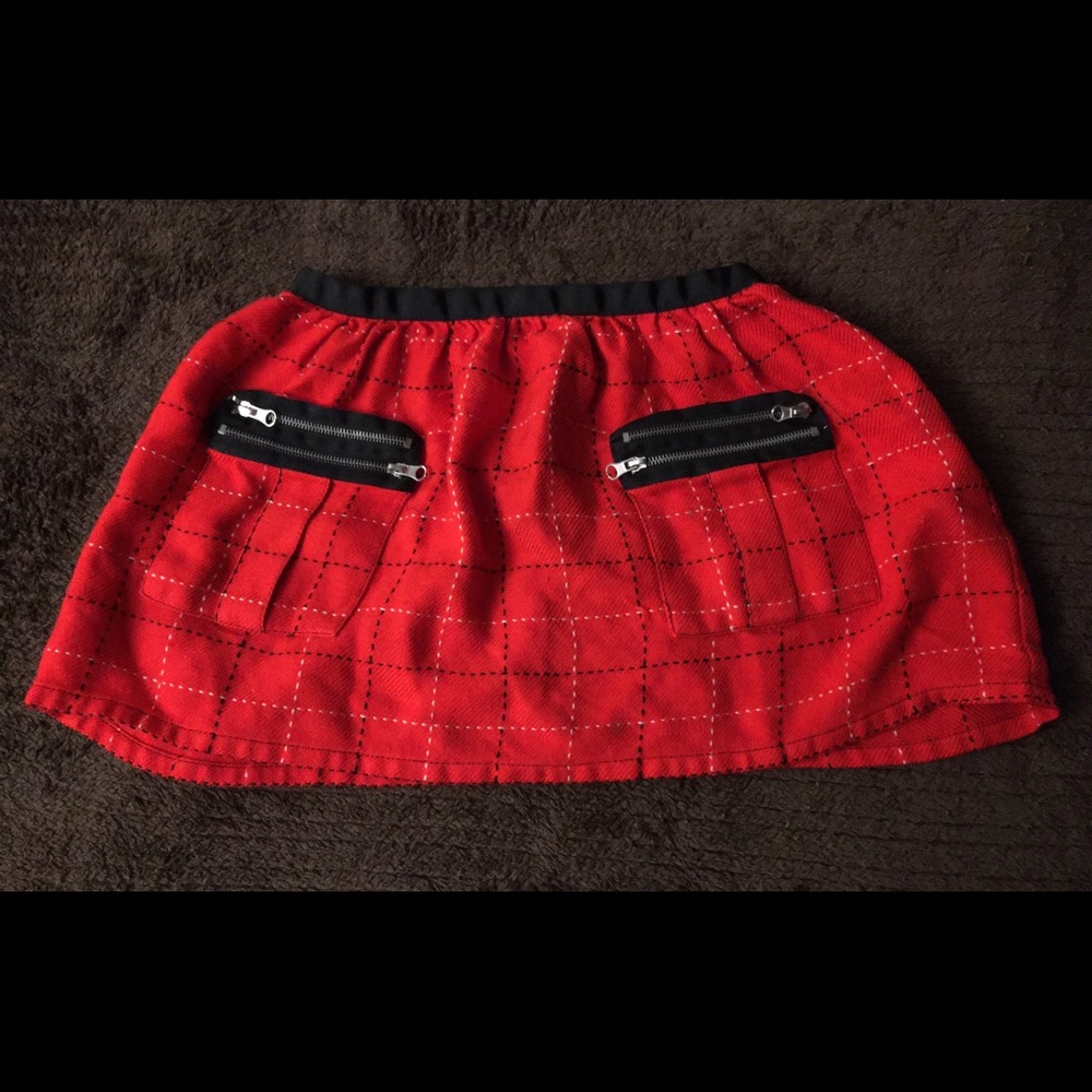 Red Short Skirt with Front Zipper Pockets